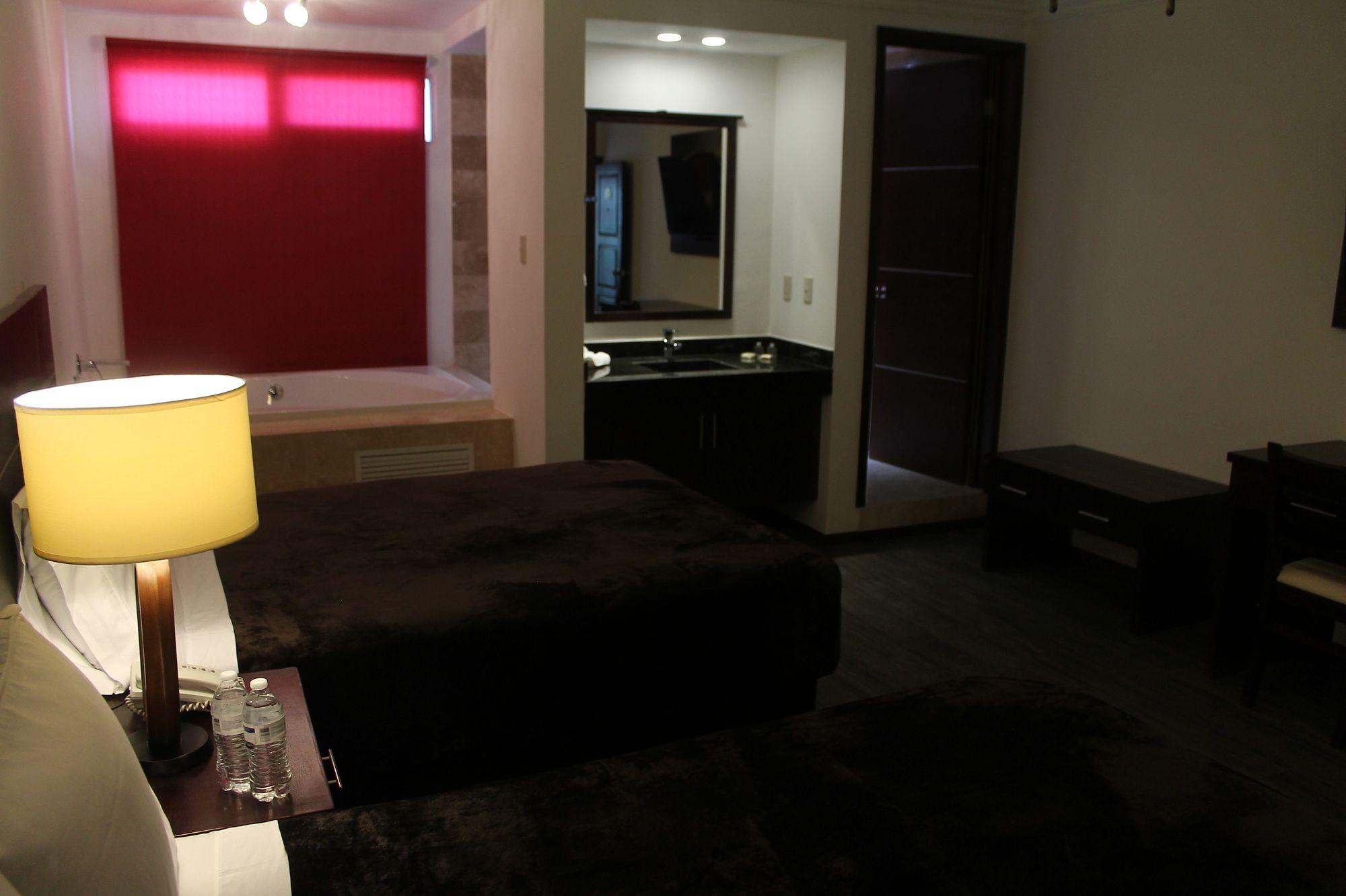Hotel Rincon Real Suites Durango Exterior foto