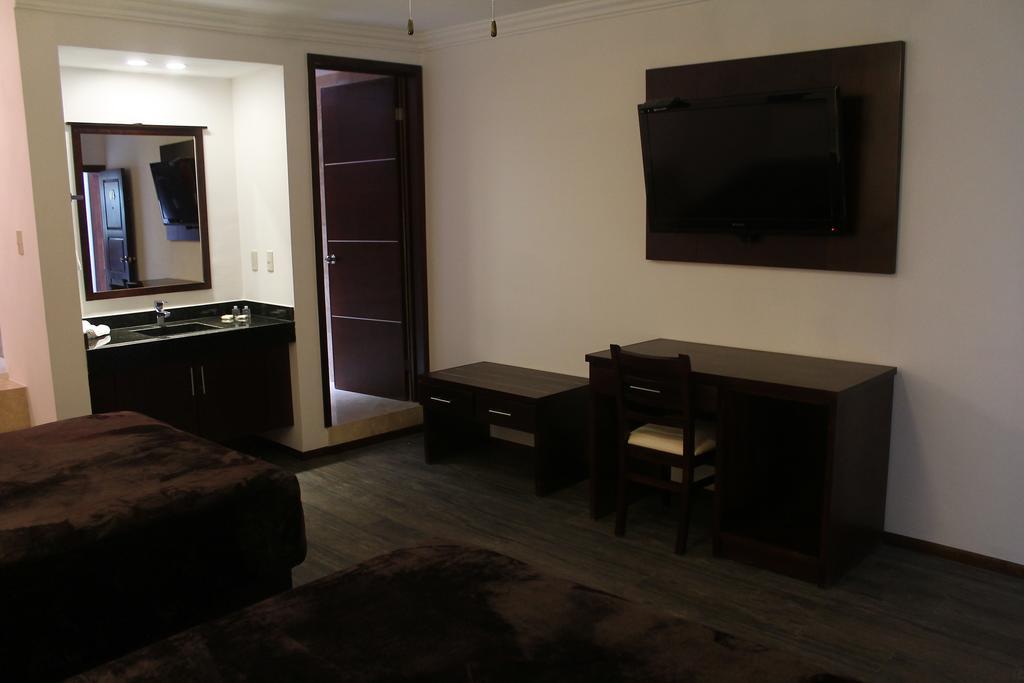 Hotel Rincon Real Suites Durango Exterior foto